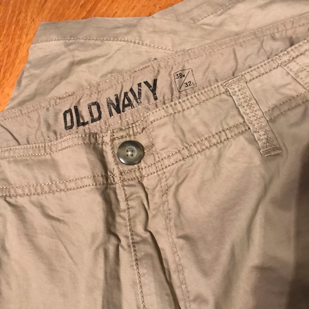 Old navy cargo pants 38x32